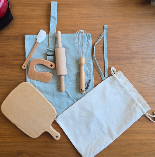 Complete Le P’tit Sous-Chef baking set made from natural beech wood