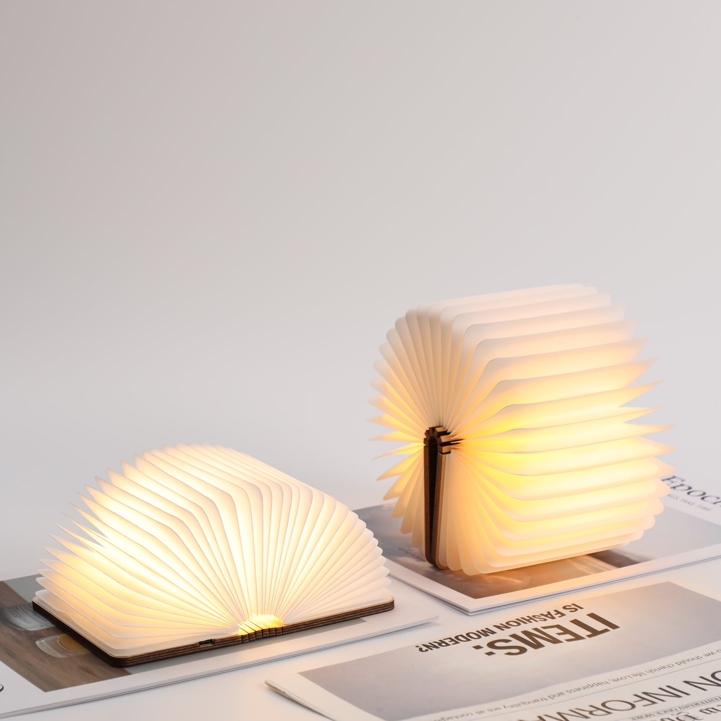 LumiBook Wooden Magnetic Book Lamp